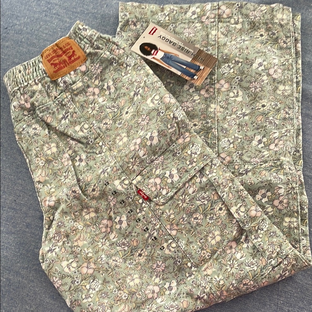 Levi's Floral Patterned Cargo Pants